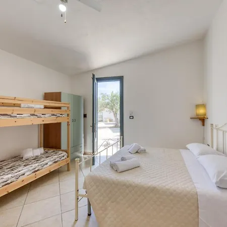 Eliados - Bungalow 4 *